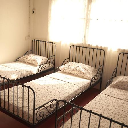 Tiger Lily Hostel بانكوك المظهر الخارجي الصورة