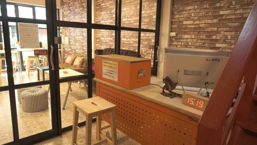 Tiger Lily Hostel بانكوك المظهر الخارجي الصورة