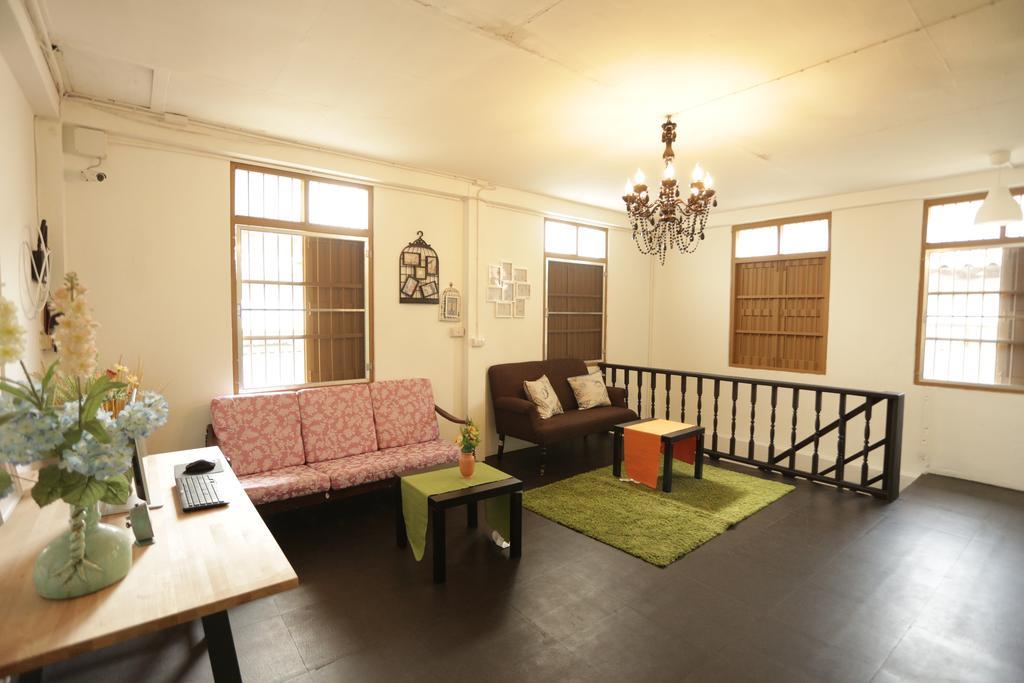 Tiger Lily Hostel بانكوك المظهر الخارجي الصورة
