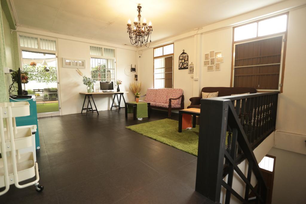 Tiger Lily Hostel بانكوك المظهر الخارجي الصورة