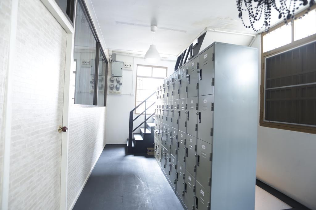 Tiger Lily Hostel بانكوك الغرفة الصورة