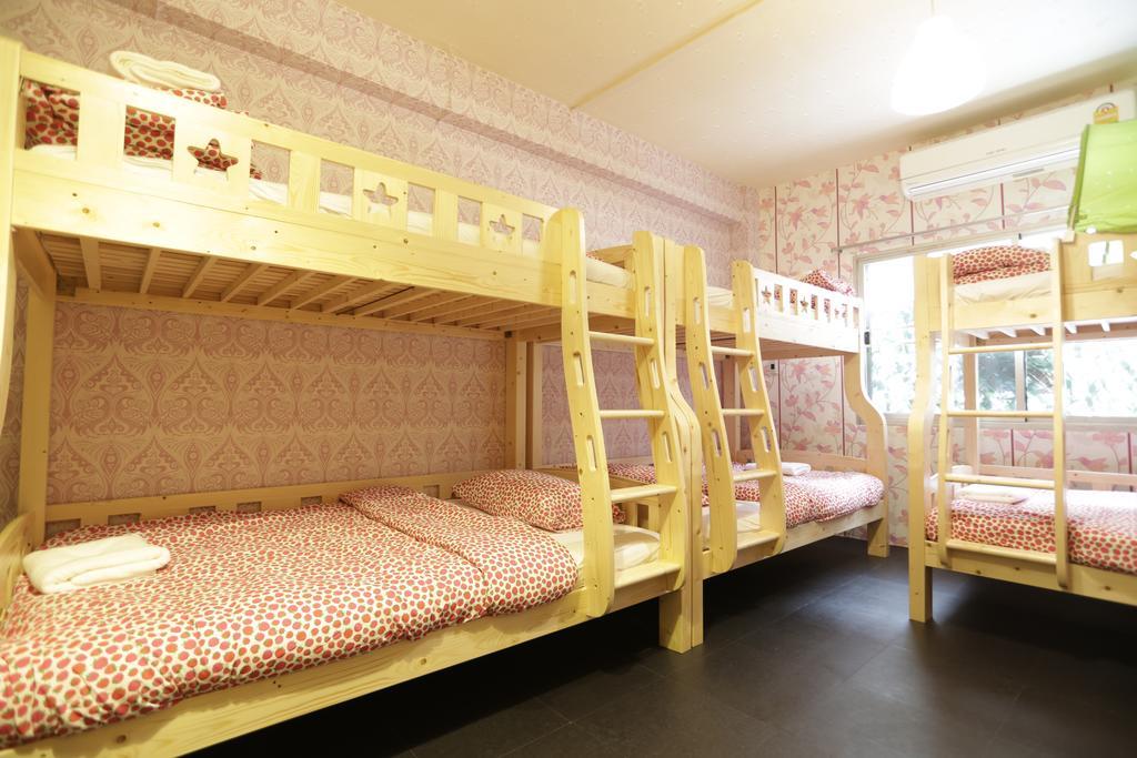 Tiger Lily Hostel بانكوك الغرفة الصورة