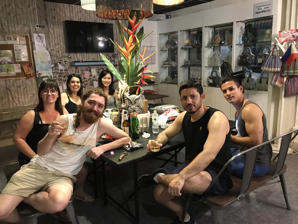 Tiger Lily Hostel بانكوك المظهر الخارجي الصورة